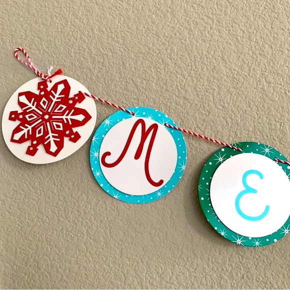 Holiday Christmas Party Decoration + Photo Prop Bundle - Picture 16 of 16